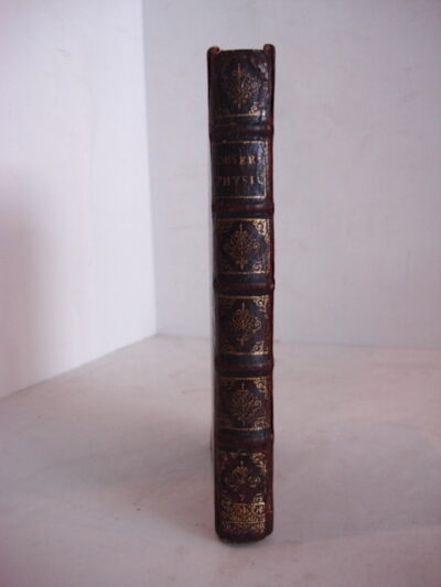 OBSERVATIONS PHYSIQUES ET MATHEMATIQUES: POUR SERVIR A L'HISTOIRE NATURELLE & A LA PERFECTION DE L'ASTRONOMIE & DE LA GEOGRAPHIE: Envoyees de Siam a l'Academie Royale des Sciences a Paris